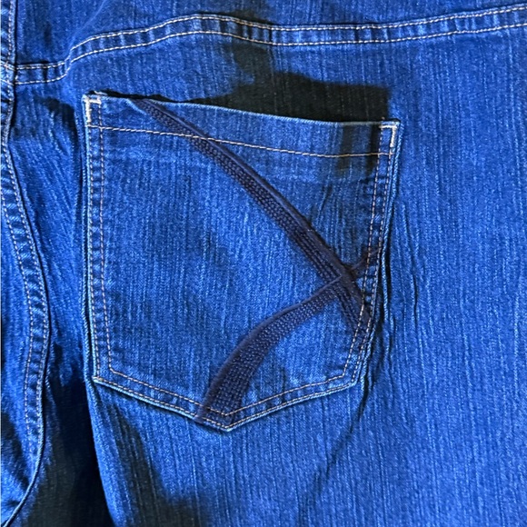 Lane Bryant Women’s Deep Blue Relaxed Jeans - Picture 6 of 7